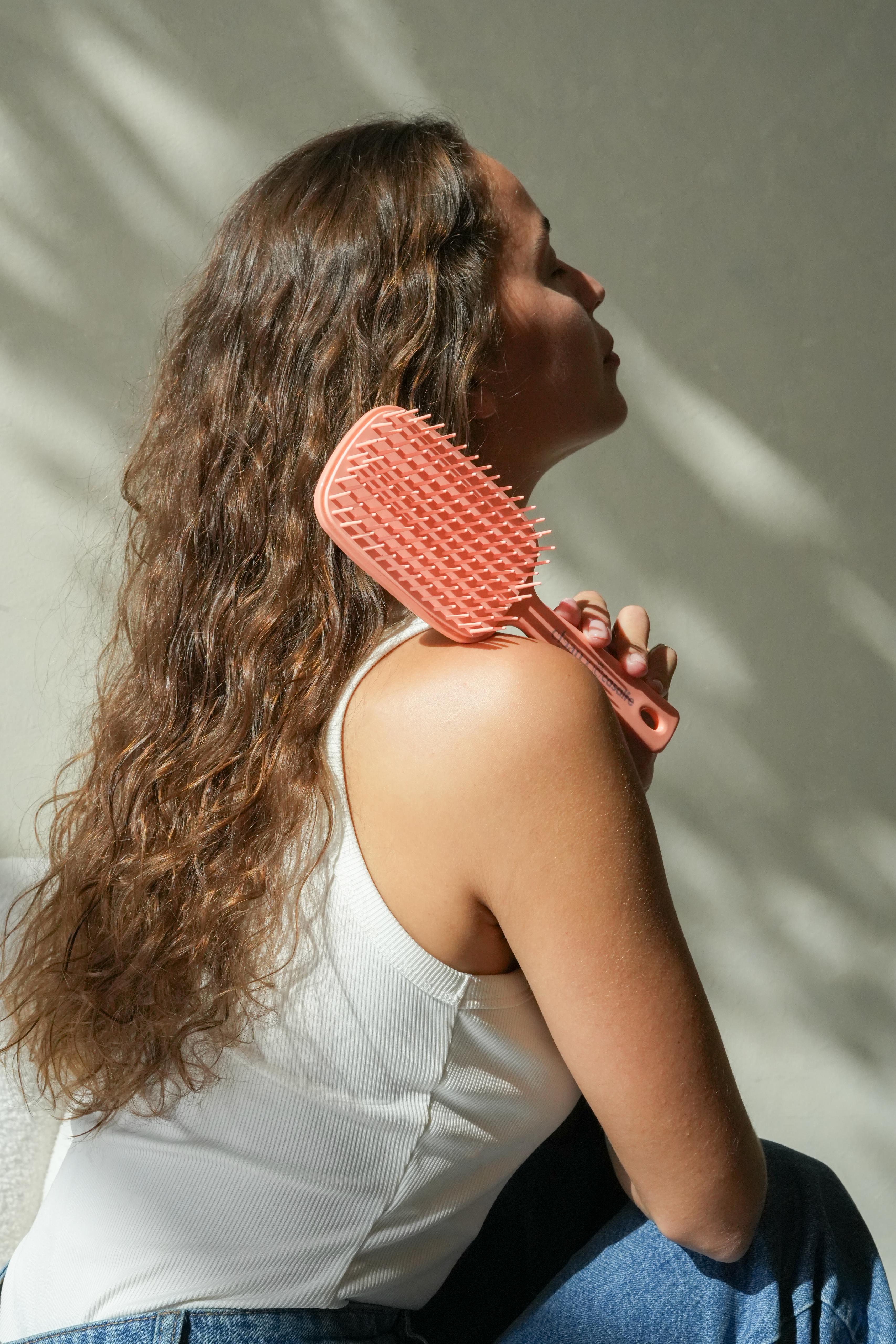 Curly Hair Brush - Coral